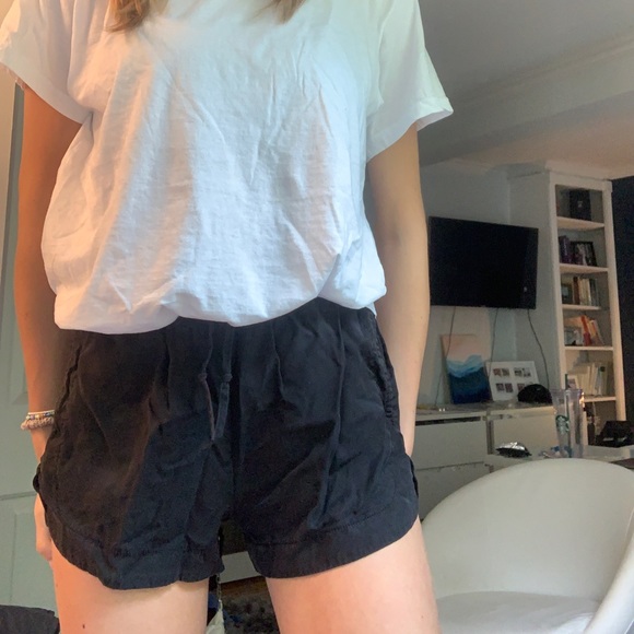 COMFY SHORTS! - Picture 2 of 4